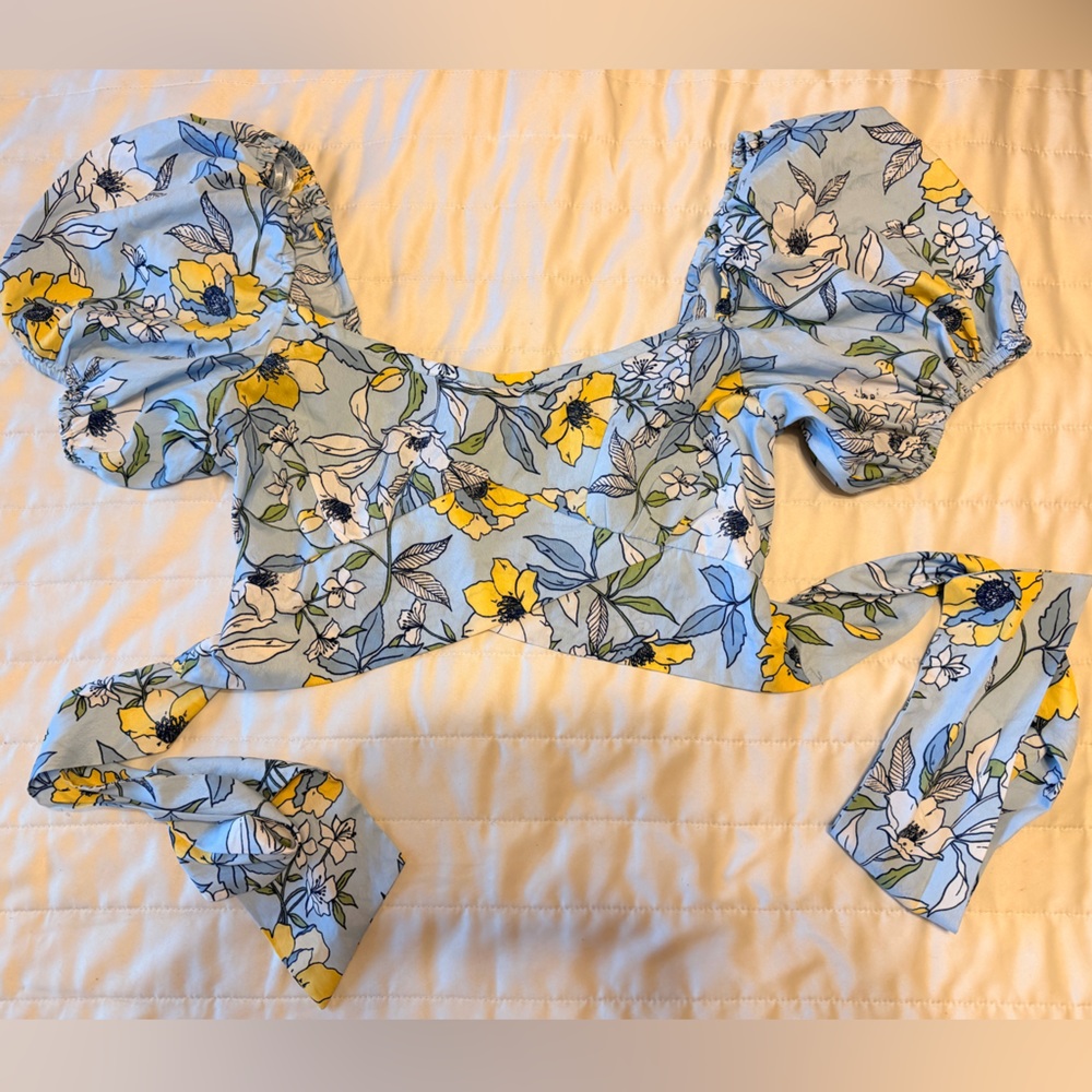Floral Off-Shoulder Crop Top